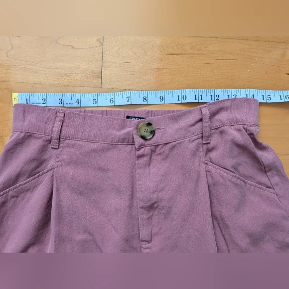 Zara high waisted pleated shorts mauve red medium - Picture 4 of 11